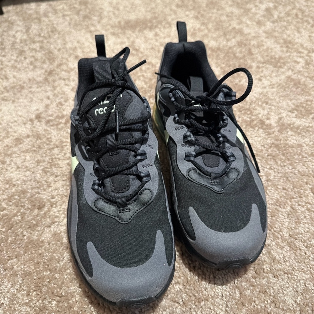 Nike Air Max 270 React Black Grey Green Sneakers Women’s 6.5Y / 8W